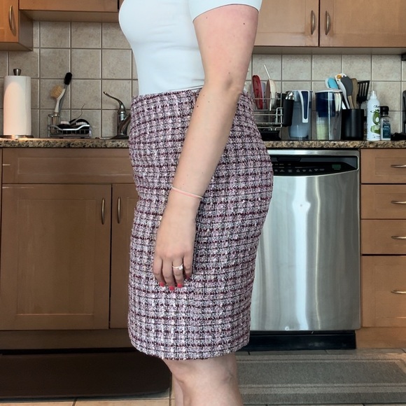 NWT Tahari Berry Tweed Pencil Skirt - Picture 3 of 5
